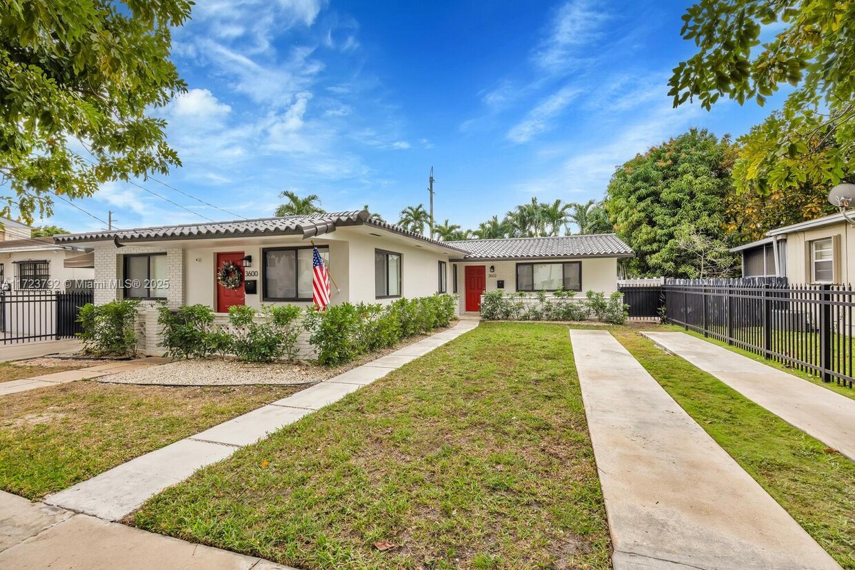 Foto principal - 3600 SW 16th St