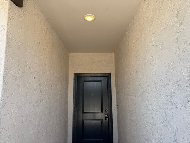 Foto del edificio - 40515 W Chambers Dr