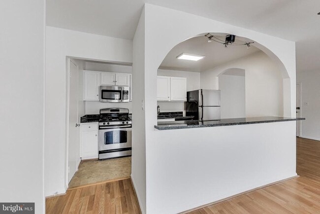 Foto del edificio - 12307 Braxfield Ct