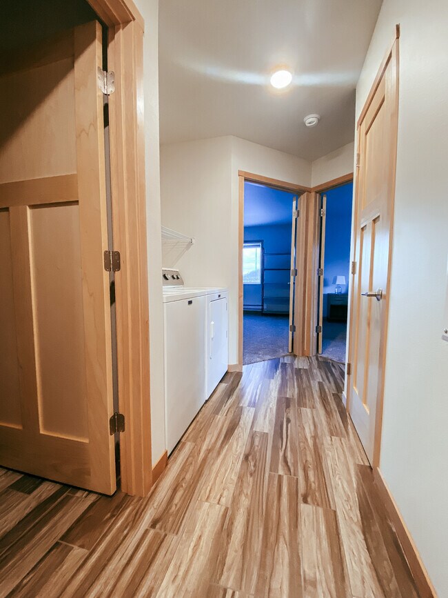 Foto del edificio - 3950 Sunnyside Dr W