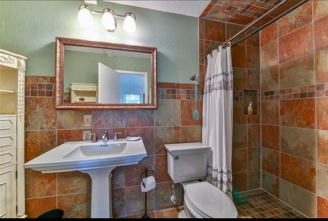 Building Photo - 1511 Brook Meadow Dr
