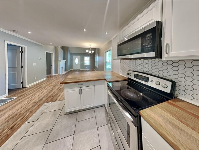 Foto del edificio - 125 Burbank Dr NW