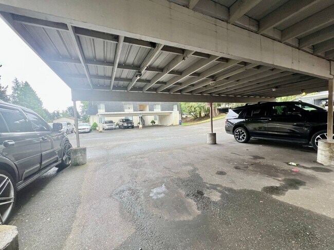 Foto del edificio - Upper-Floor Unit in Fourplex near Tacoma Mall