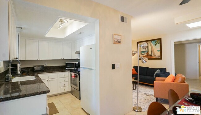 Foto del edificio - 5301 E Waverly Dr