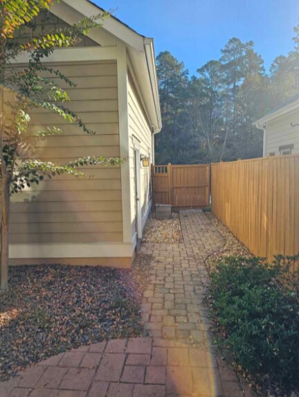 Foto del edificio - 3819 Southwest Durham Dr