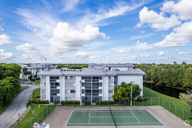 Building Photo - Belasera at Pine Island