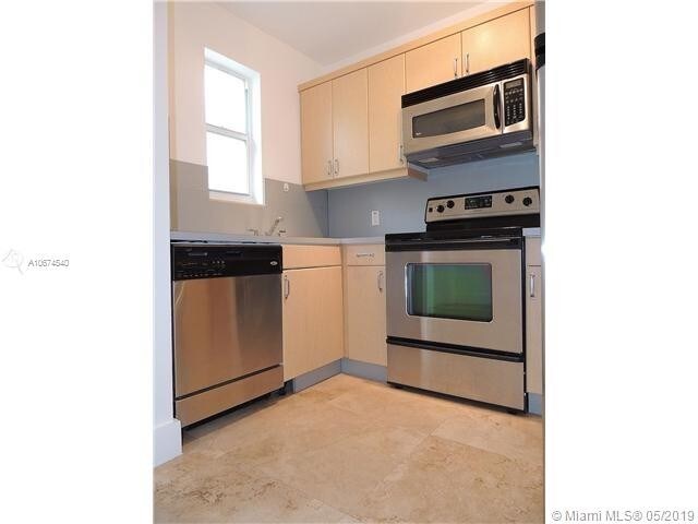 Building Photo - 540 NE 62nd St