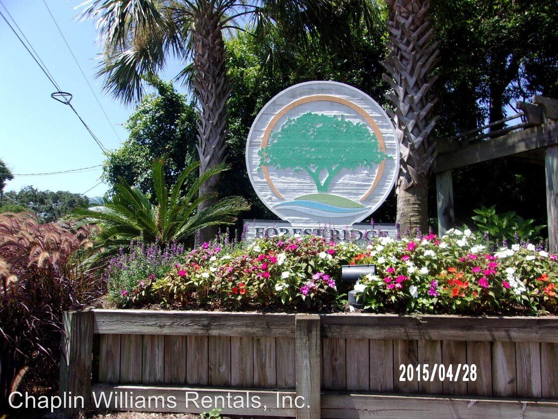 Primary Photo - 2752 Forest Ridge Dr