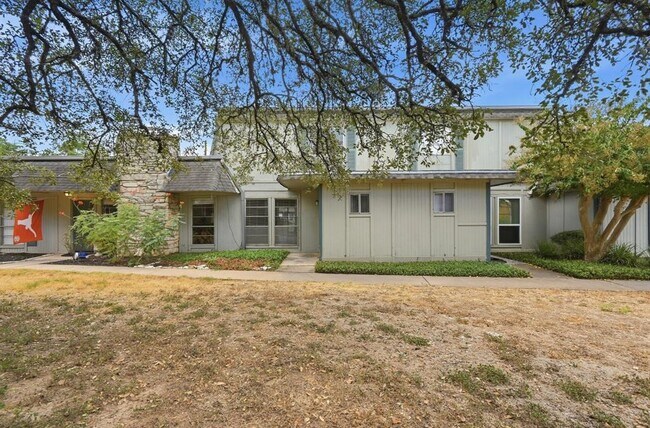 Foto del edificio - 807 Castle Ridge Rd