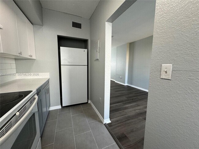 Foto del edificio - 8444 NW 4th Ave