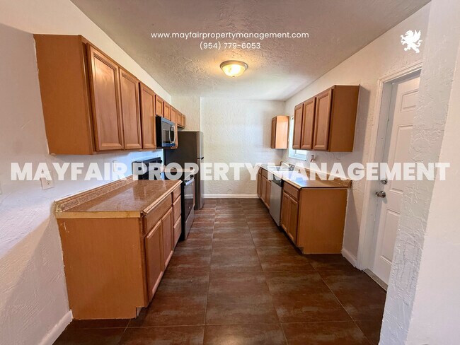Foto del edificio - 1642 NW 13th Ct