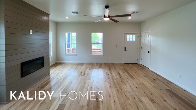 Foto del edificio - 716 E Springer Ave