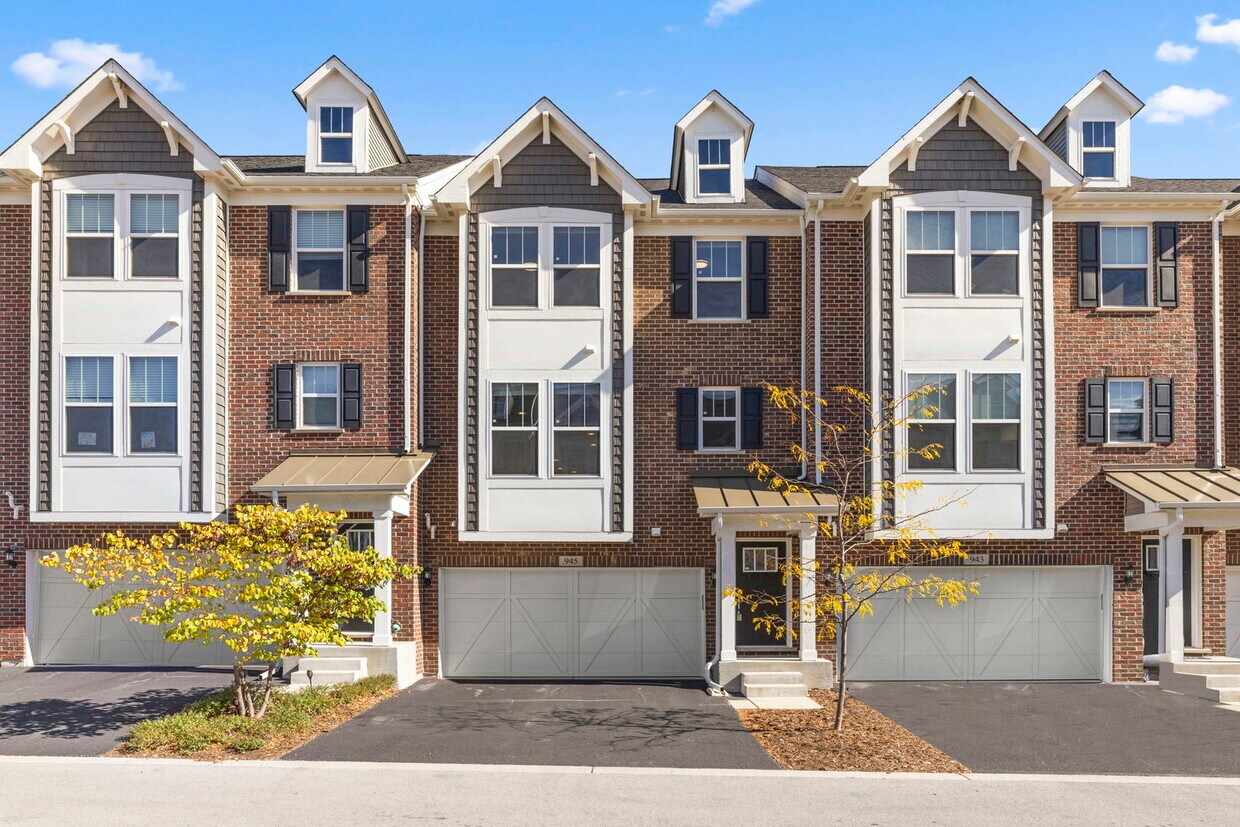 Primary Photo - 945 Coletta Cir