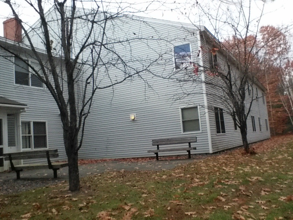 Building Photo - 28 Parkwoods Dr