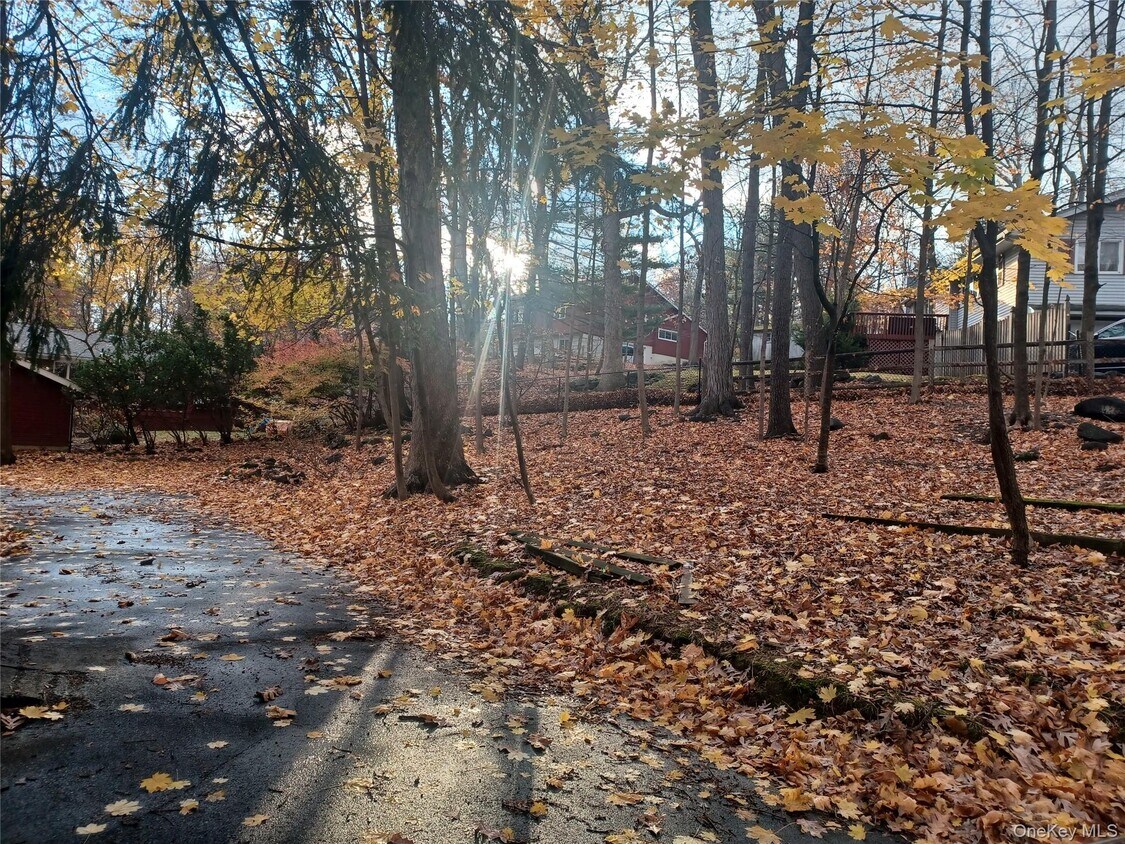 Foto del edificio - 201 Old Mountain Rd N