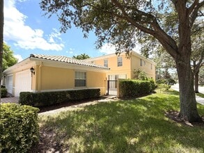 Building Photo - 3503 Greenway Dr