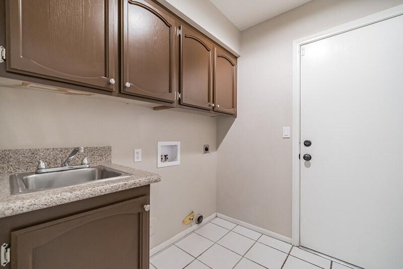 Primary Photo - 3605 N Torrey Pines Dr
