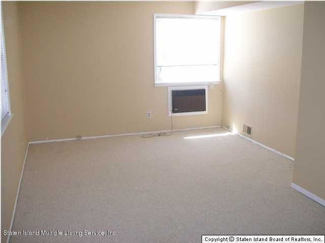 Building Photo - 772 Katan Ave
