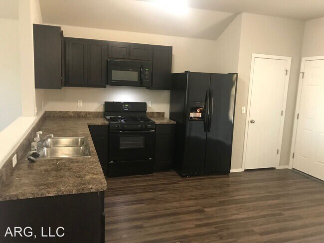 Building Photo - 3 br, 2 bath House - 800 Monarch Way