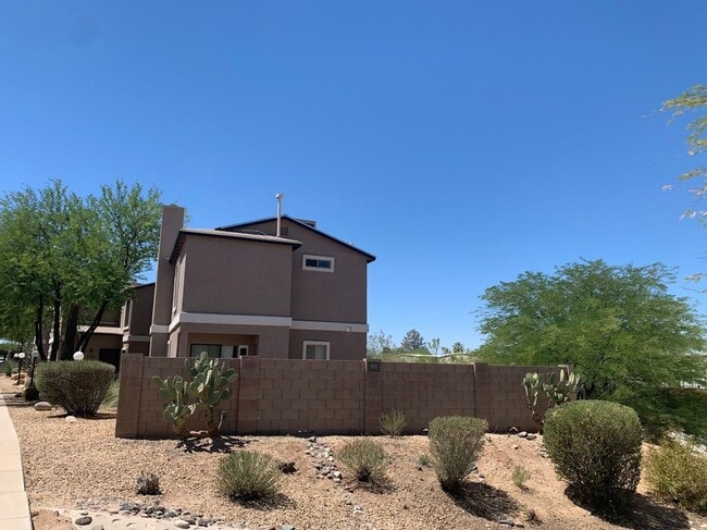 Building Photo - 8980 E Speedway Blvd