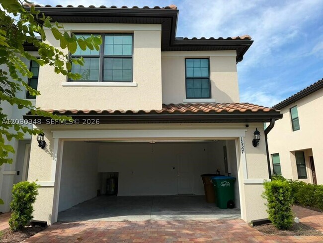 Foto del edificio - 1527 Fells Cove Ln