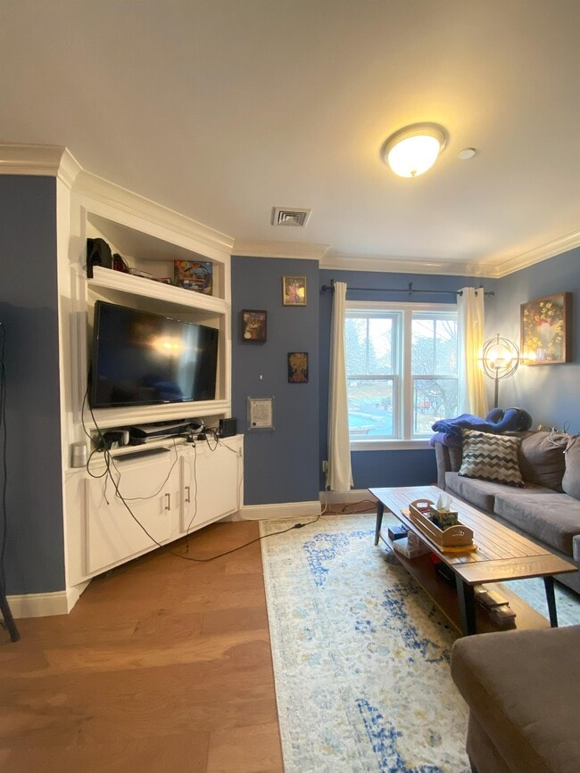 Photo - 121 Green St Townhome