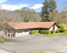 Building Photo - 1227 NW Highland Ave