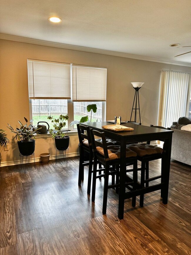 Foto del edificio - 2511 Pascal Ct