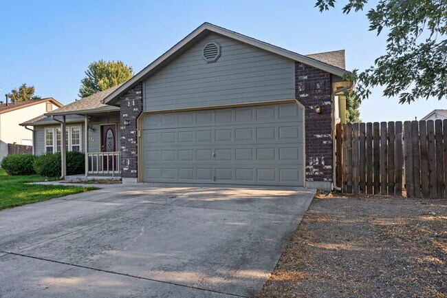 Foto del edificio - 1477 E Cougar Creek Dr