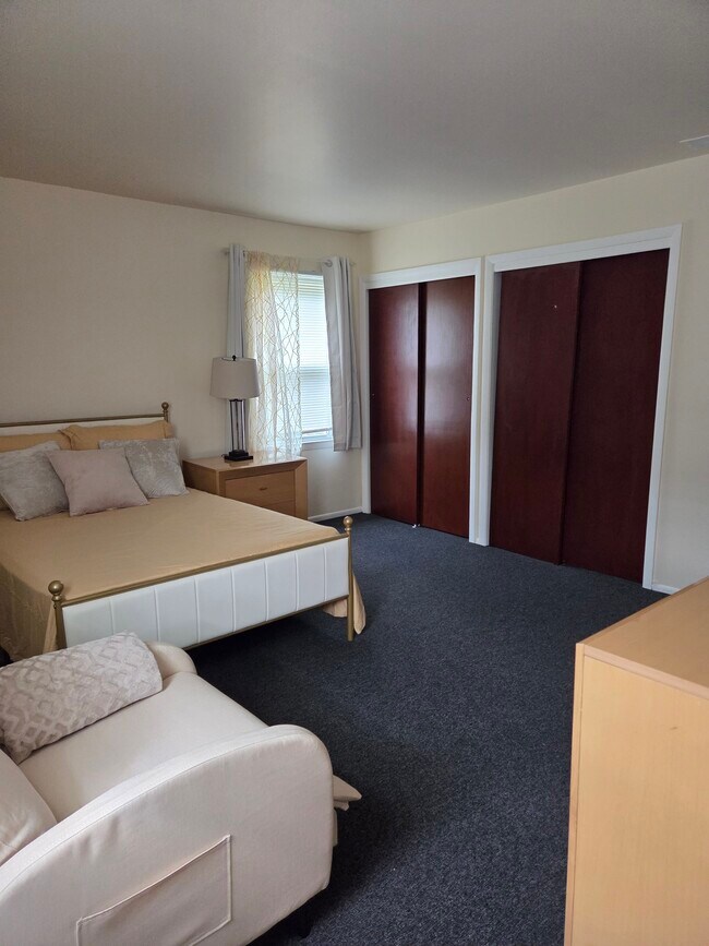 Foto del edificio - 213 E 9th Ave