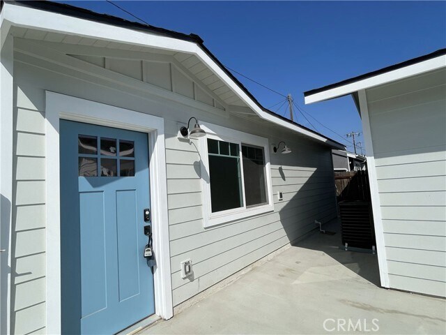 Primary Photo - 707 Columbia Pl