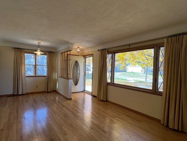 Building Photo - 3307 Gleaves Ct