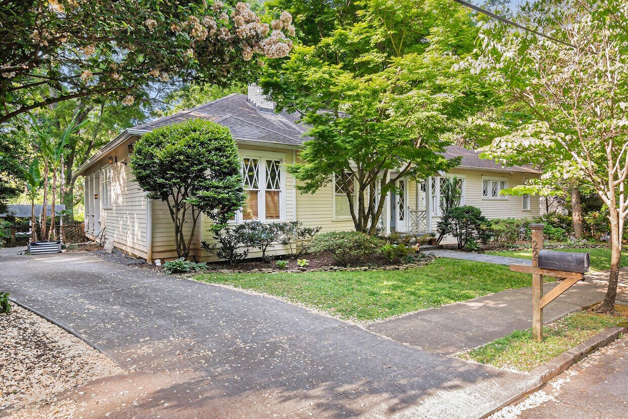 Foto principal - Stunning Renovated Bungalow in City of Dec...