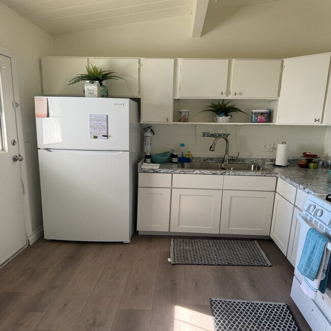 Foto del edificio - 590 Durham St