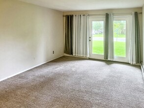Building Photo - 4620 Reka Dr