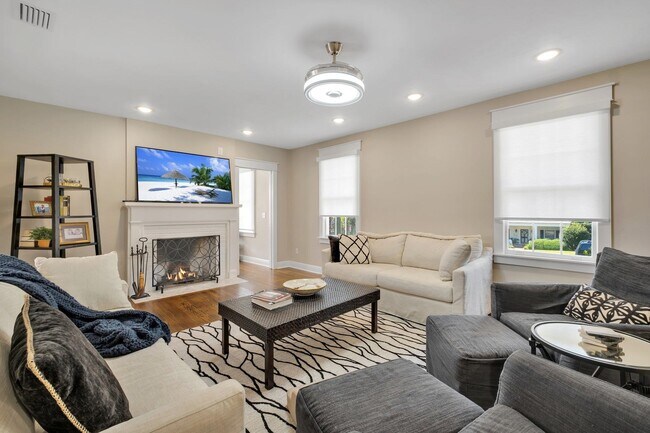 Foto del edificio - 518 Ingleside Ave