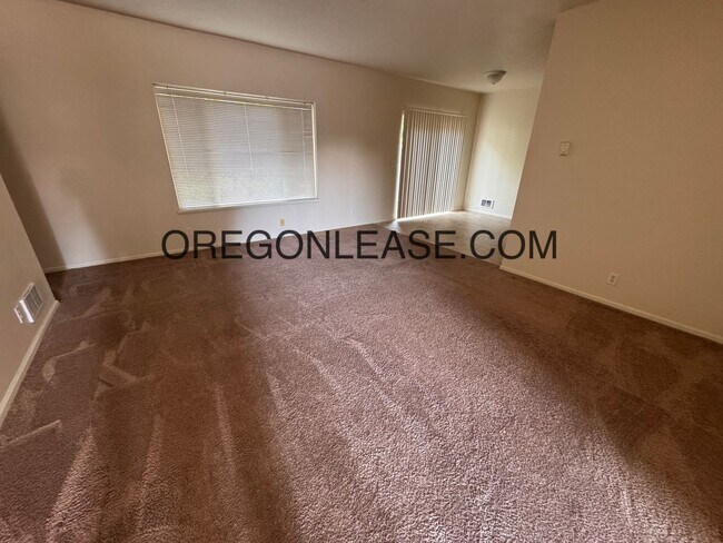 Foto del edificio - 3386/3390 Arrowhead st