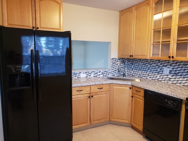Building Photo - 1494 Springside Dr