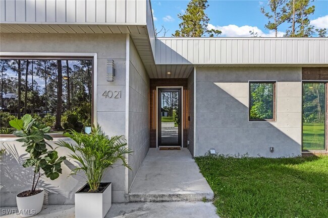 Foto del edificio - 4021 12th Ave SE
