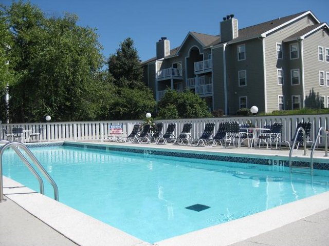 Bonhomme Village