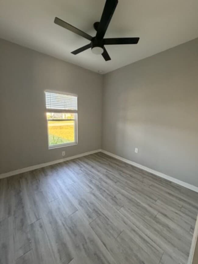 Photo - 1141 Edgerton Ave House