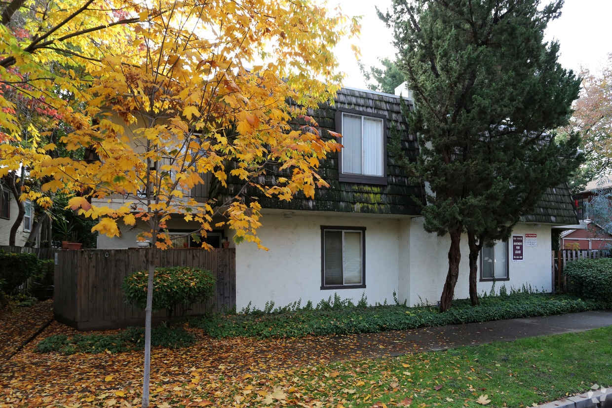 Building Photo - 1708 V St