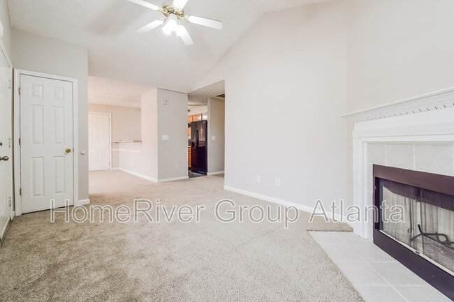 Building Photo - 400 Crestfield Cir