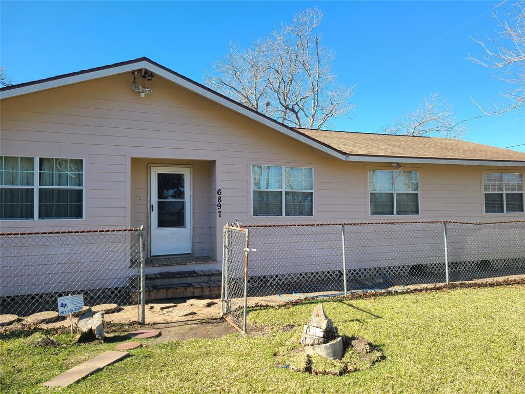 6897 S Railroad Ave, Hitchcock, TX 77563 House for Rent in Hitchcock