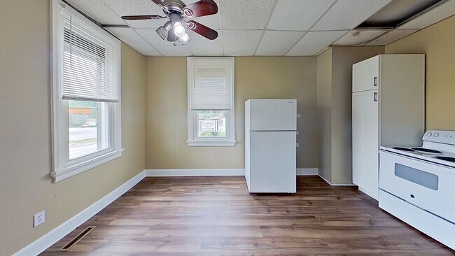 Foto del edificio - 2238 Old Trail Rd