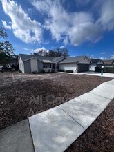 Building Photo - 8302 Matthew Dr