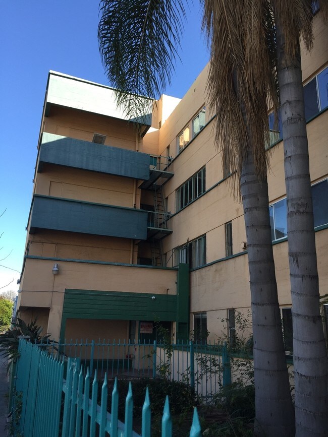 Building Photo - Marathon Apartments