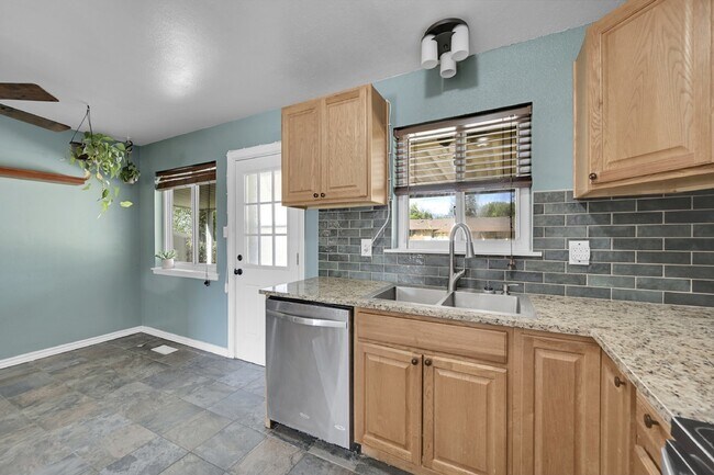 Building Photo - $2,040.95 with $300 off the first month's Rent - 4 Bedrooms, 2 Bathrooms, Single Family Home in C...