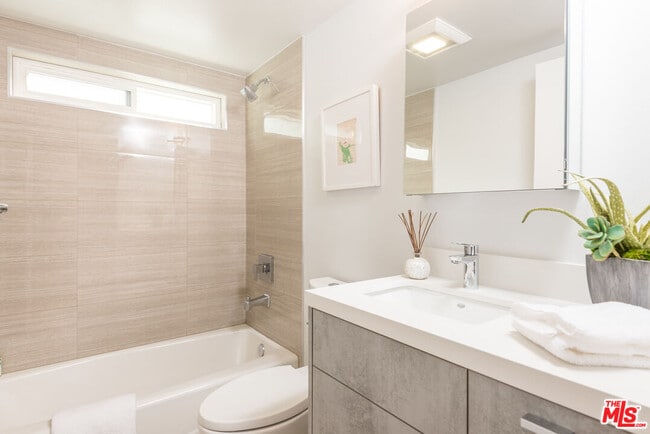 Foto del edificio - 3109 Strongs Dr