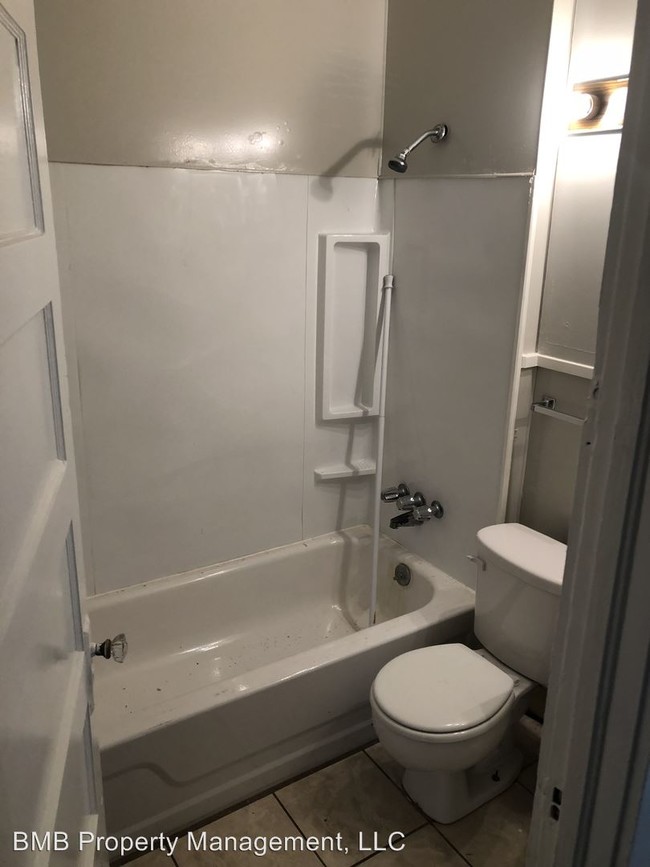 Building Photo - 1 br, 1 bath House - 2243 Brewton Street